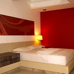 Dom Suites Motel (Adults Only)